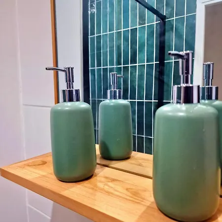Appartement Netflix Bergson & Stade Guichard & Zenith & Cite Du Design *